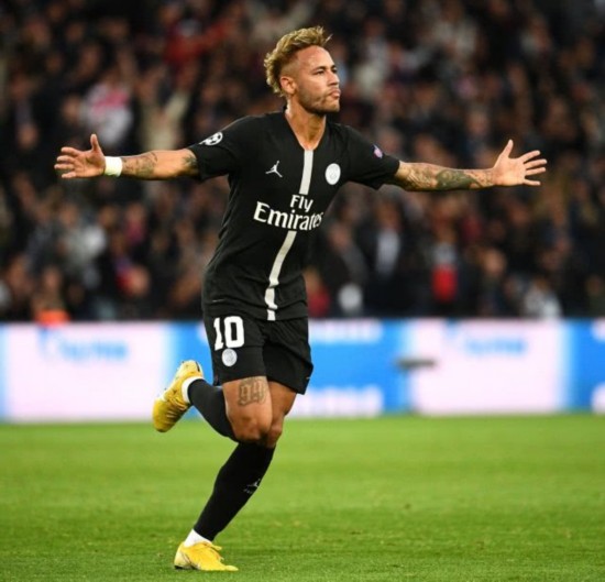 关于里昂客场遭遇惨败尼斯，八轮不胜的信息