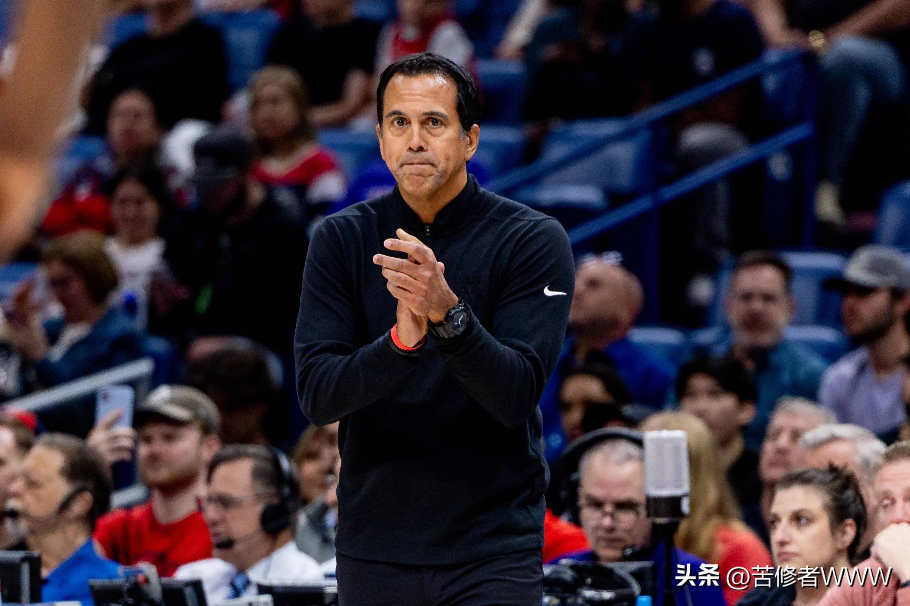 包含老鹰队守住禁区，成功阻止对手得分的词条