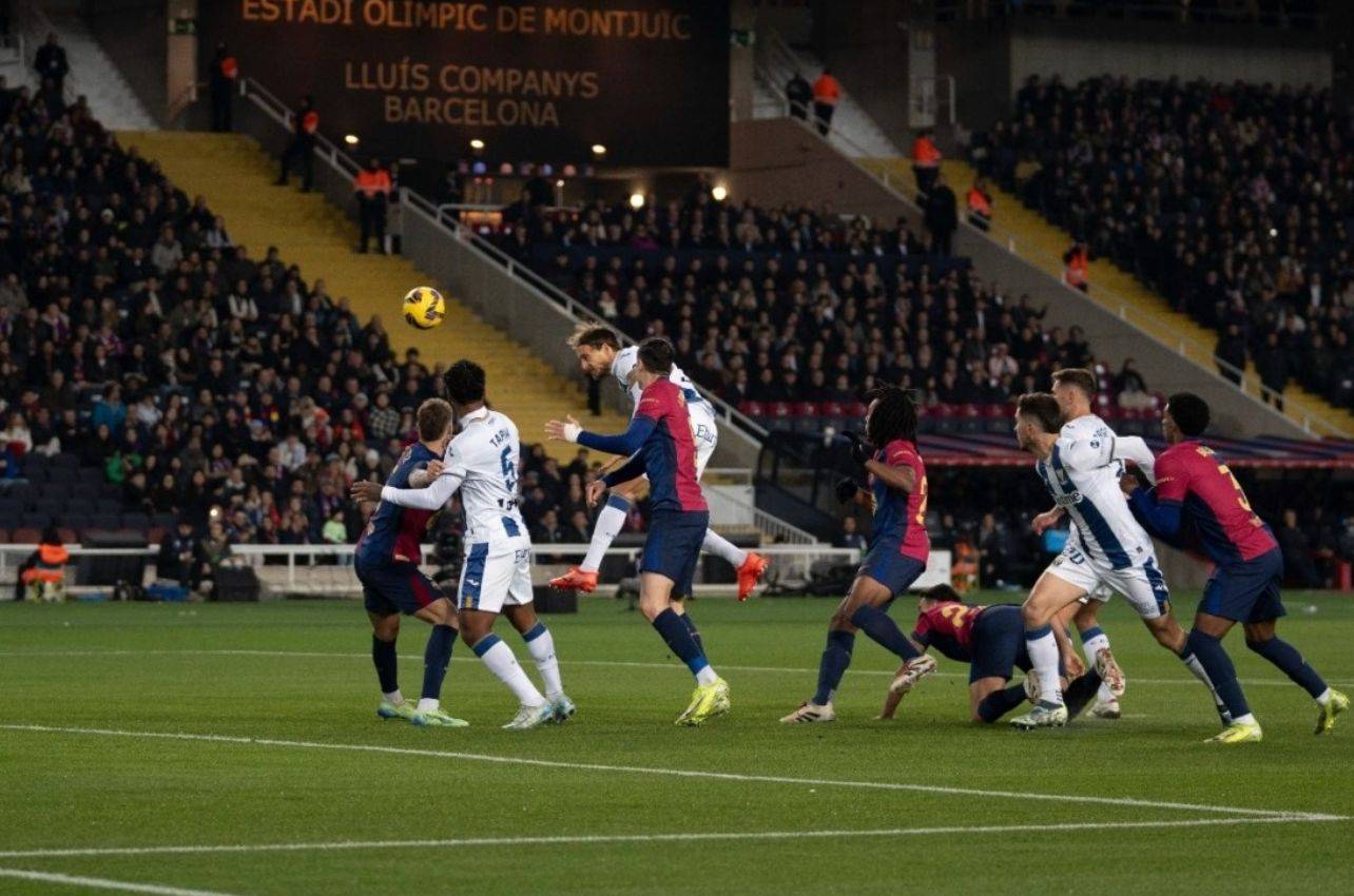 开云体育官方入口-巴黎热刺4-2战胜巴萨双雄，豪取胜利