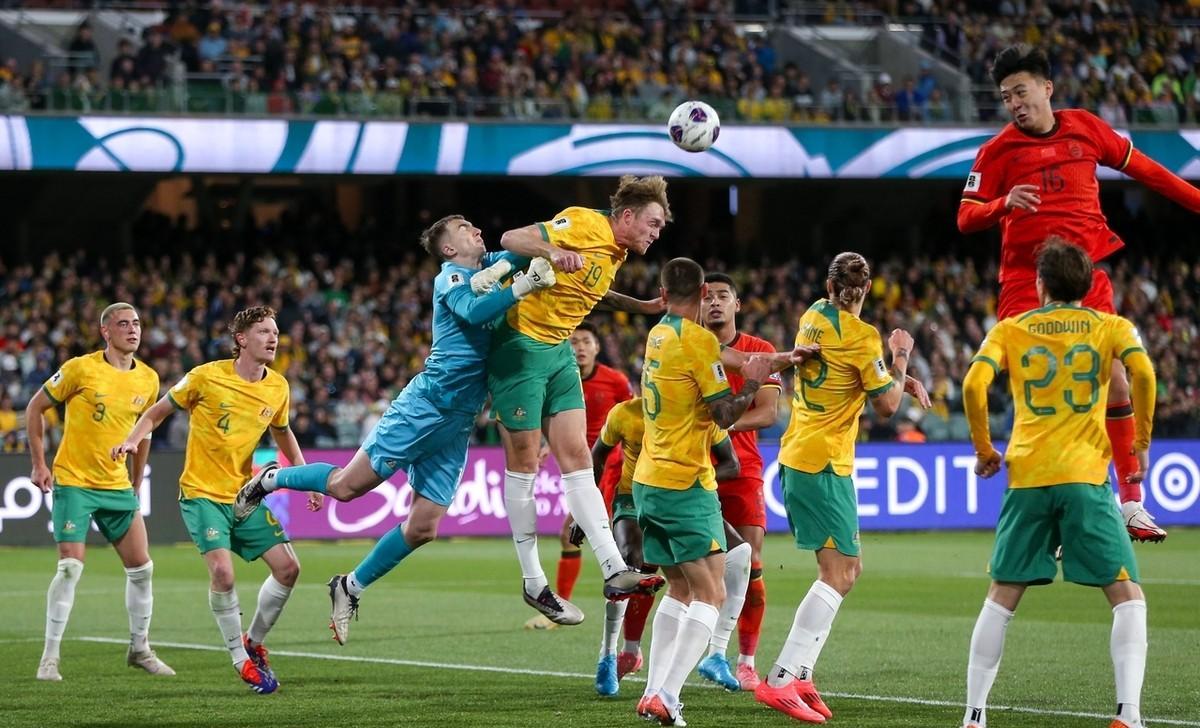 球队战术失误，遭遇逆转惨败