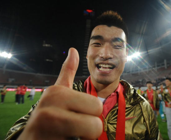 足球运动员个人荣誉颁奖典礼举行