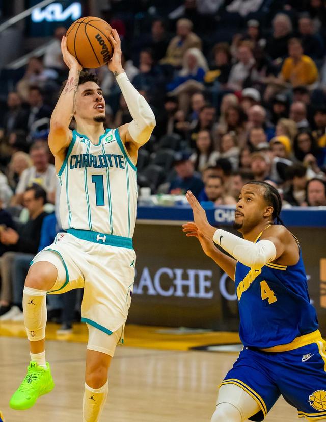 黄蜂队队员状态火热，全力争胜的简单介绍