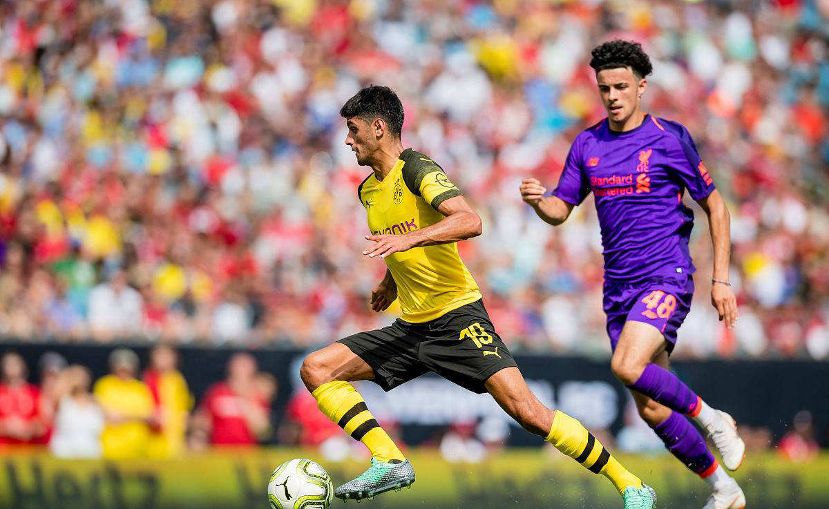 多特蒙德客场逆转，取得关键胜利