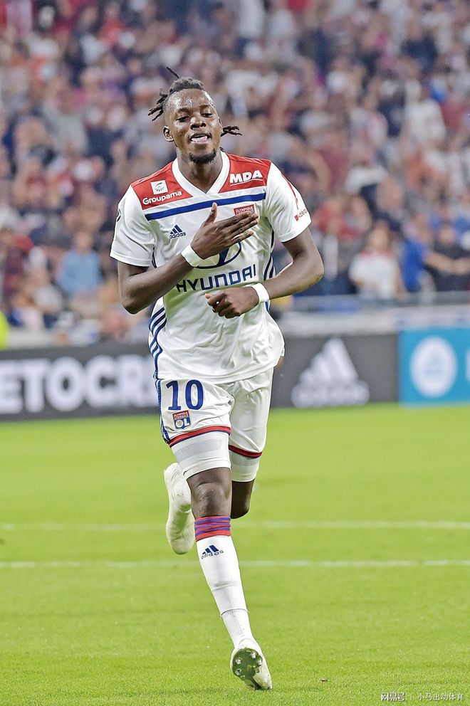 开云体育在线-里昂客场稳守，法国联赛积分逐渐攀升